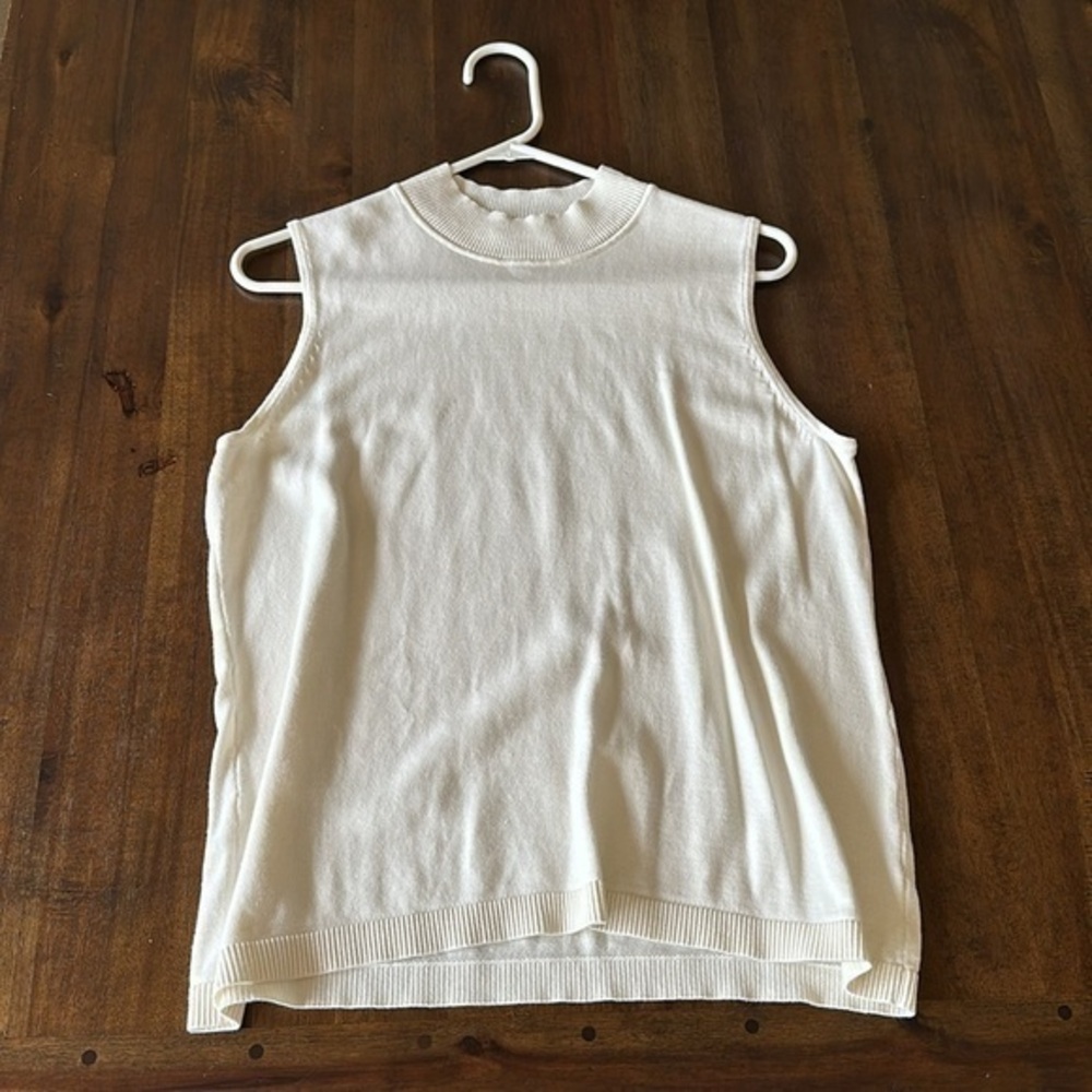 Cold water, Creek mock neck, top cream color, medium